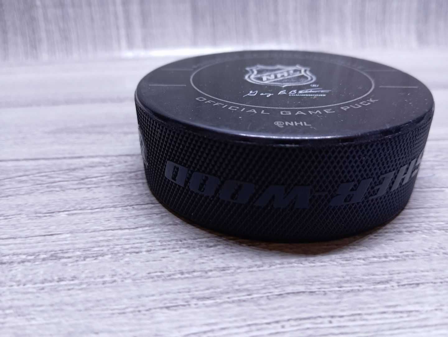 Toronto Maple Leafs krążek Official Game Puck