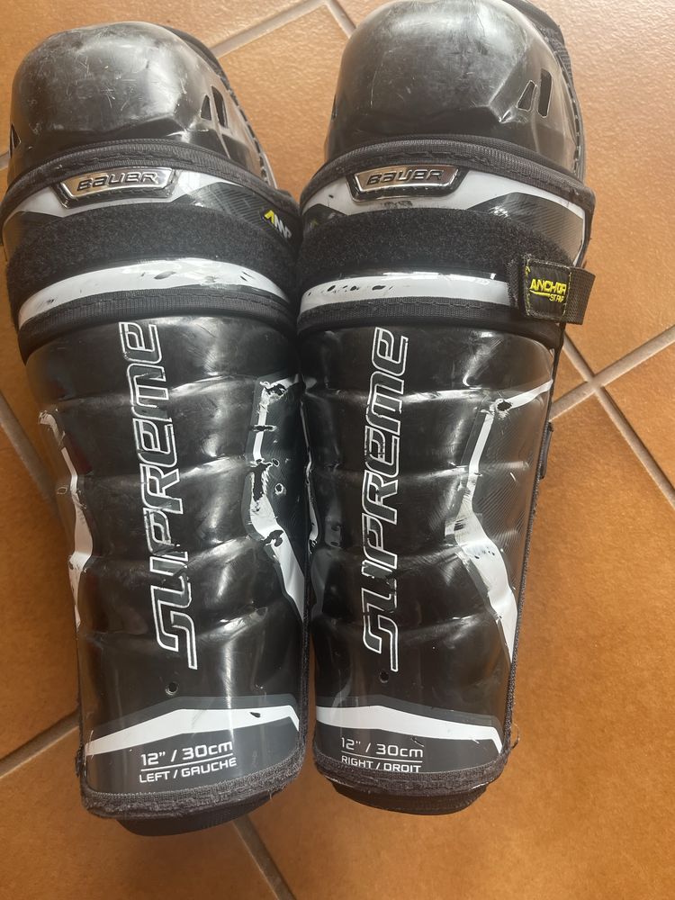 Продаю щитки хокейні bauer sypreme 2s