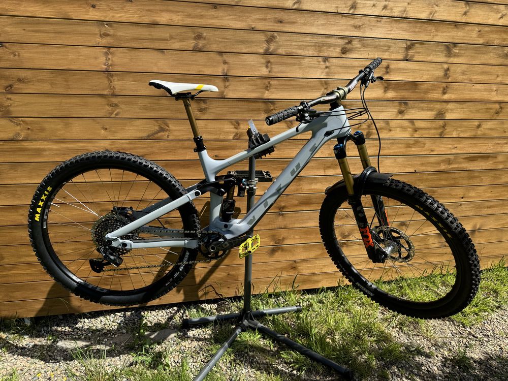 Hard Enduro Vitus Sommet CRX carbon WTB Industry9 Fox XX1 XTR