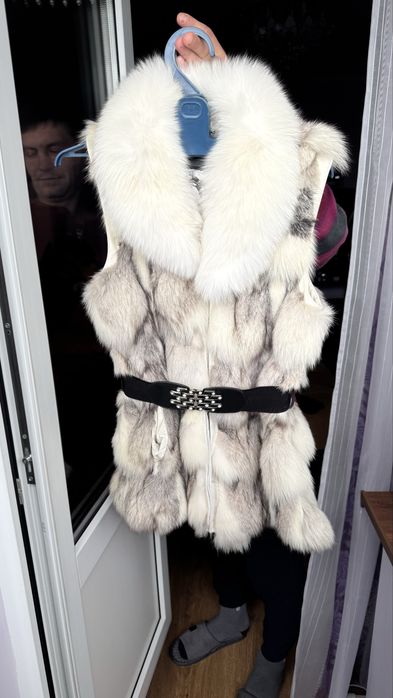 Шикарна жилетка з песця