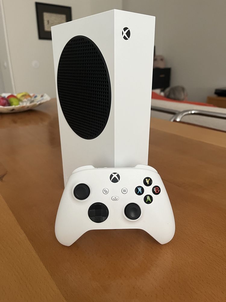 Xbox Series S c/ 1 comando