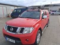 Nissan Navara 2,5 manual CENA NA EXPORT