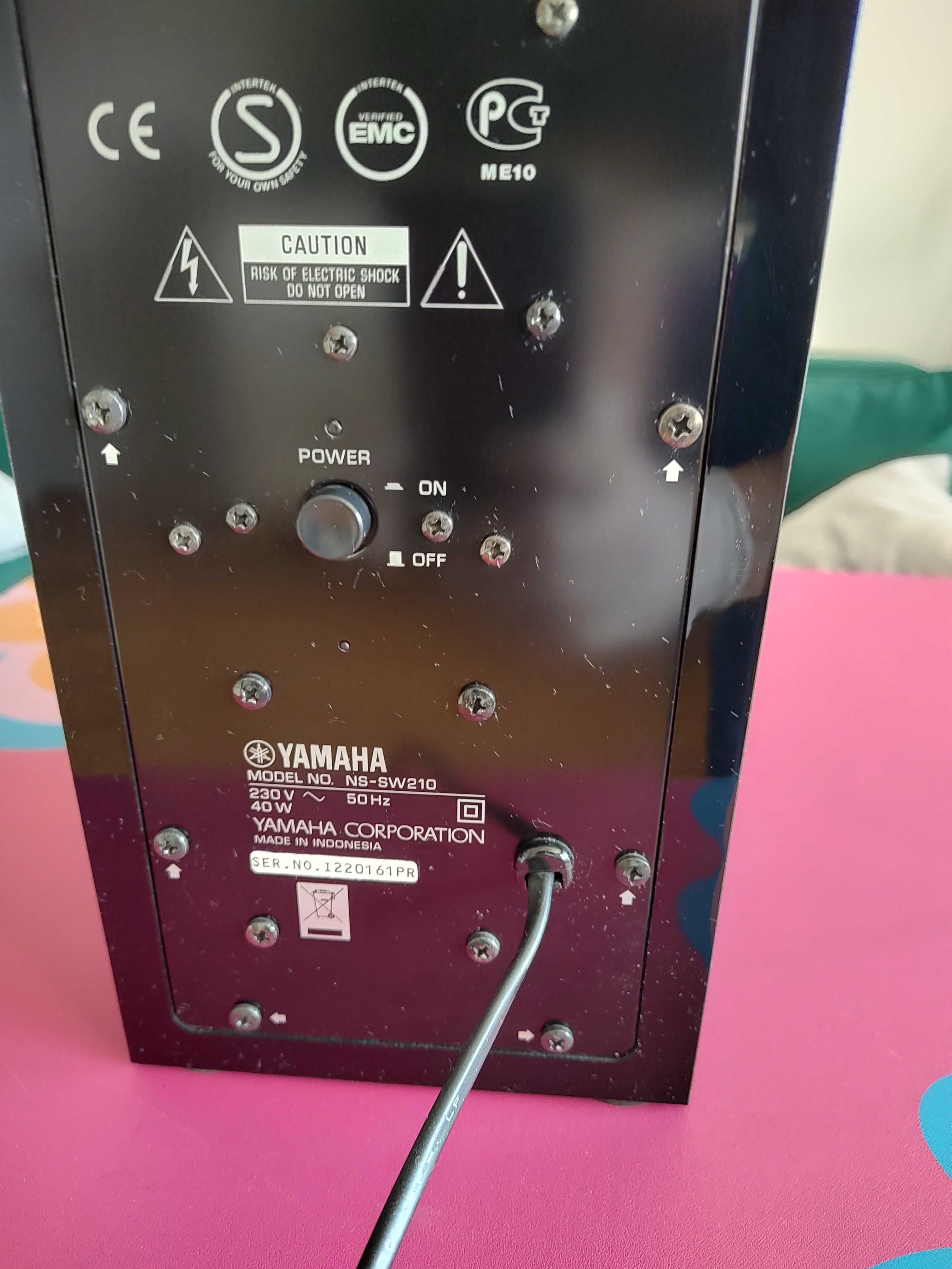 Aktywny subwoofer Yamaha NS-SW210