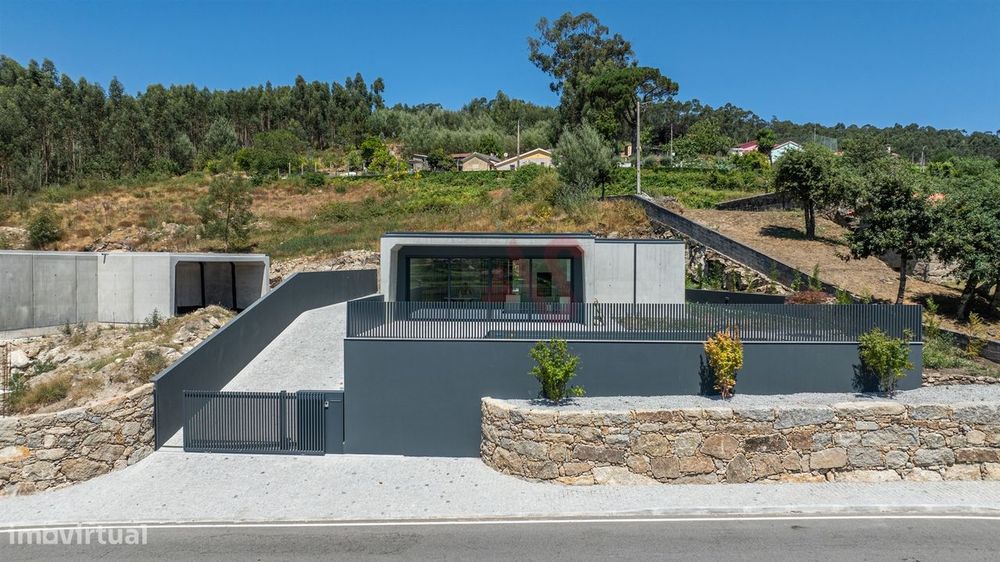 Moradia Térrea T3 com Piscina | Nova | Leitões, Guimarães