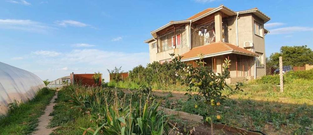 Срочно.Продам дом Одесская обл.240м.кв+агробизнес