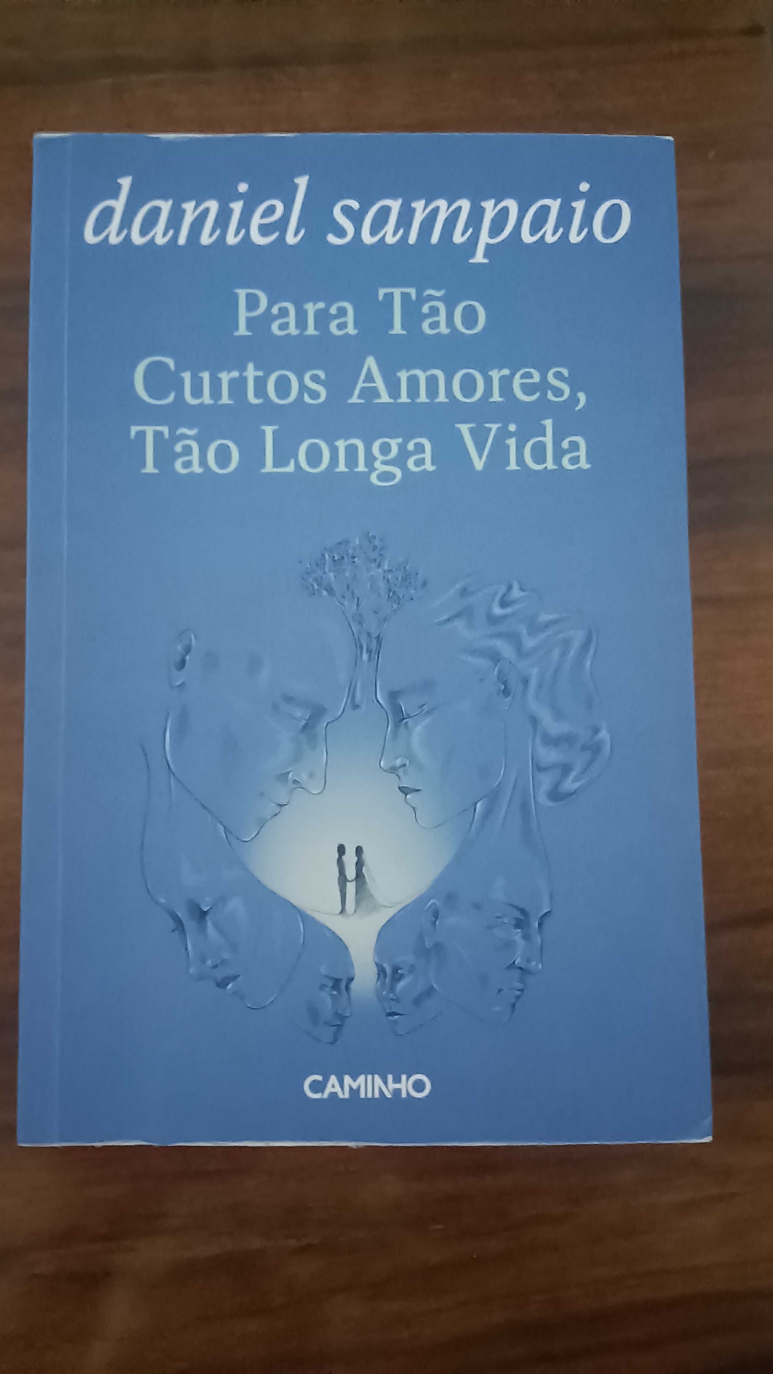 Para tão curtos amores tão longa vida