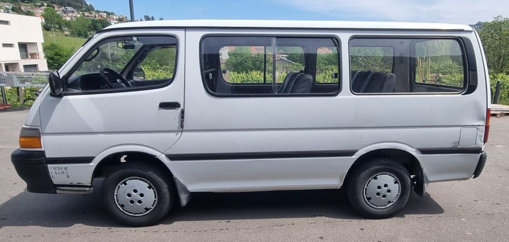 Toyota hiace 9 lugares