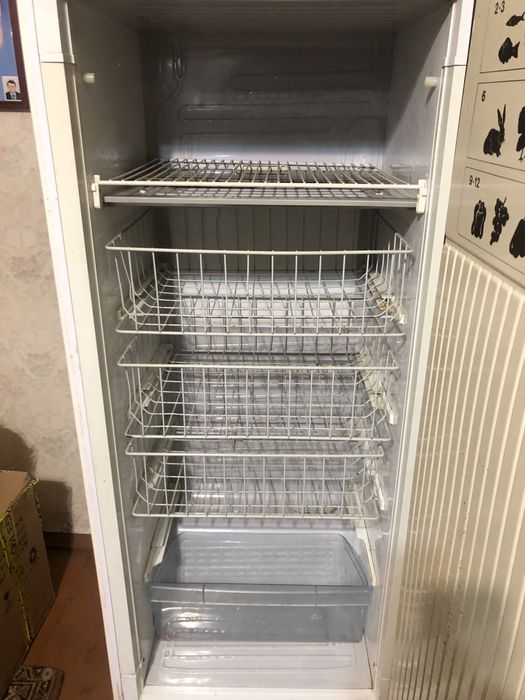 Продам морозільную камеру Privileg