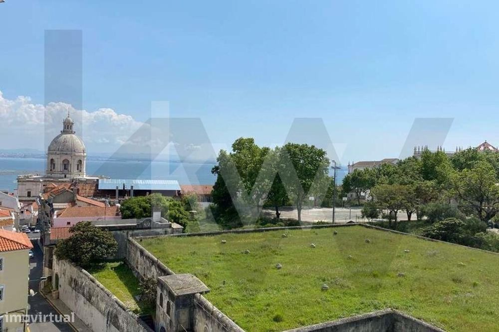 T2  Mobilado e Equipado com Vista de Rio na Graça – Rua da Verónica