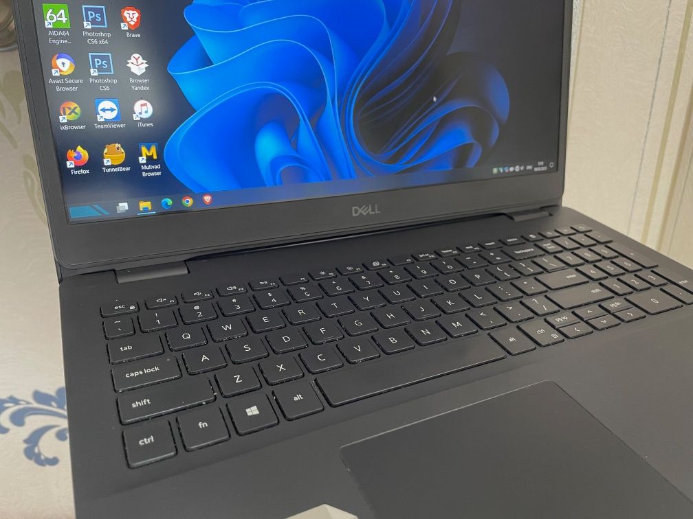 Ноутбук Dell Inspiron 3520 core i5-1135g7 12/256