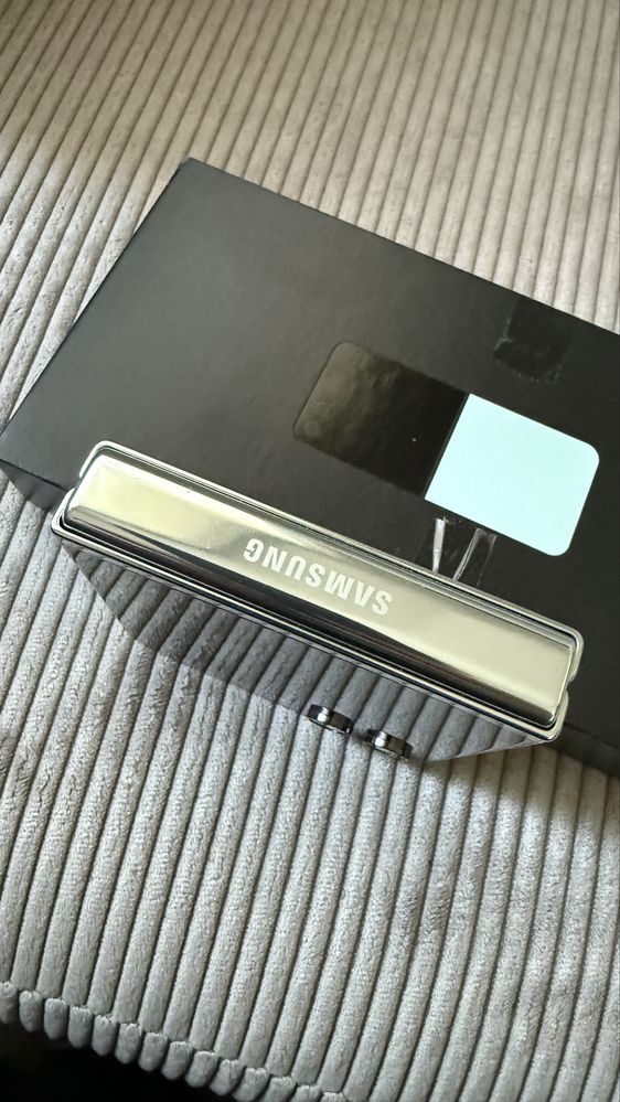 Samsung Galaxy Z Flip 5