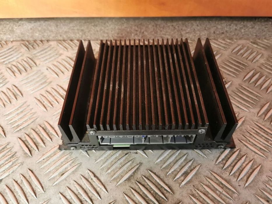 hyundai i40 oe wzmacniacz 963703z101