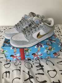Nike x Sean Cliver SB Dunk Low "Holiday Special" sneakers