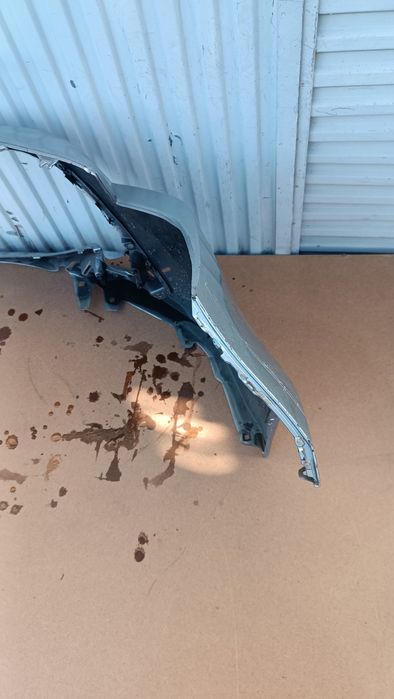 Vendo parachoque de frente Toyota Corolla híbrid ano 2018/22