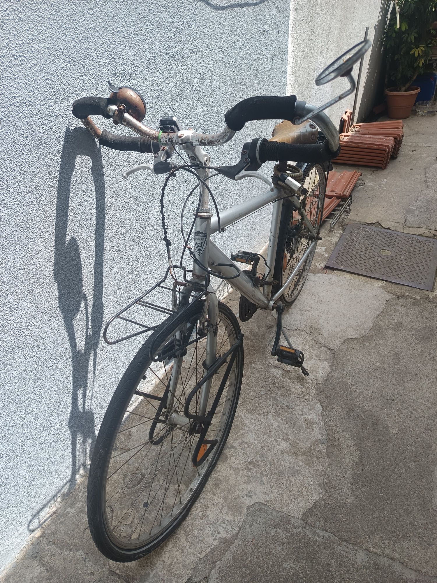 Vendo Bicicleta antiga