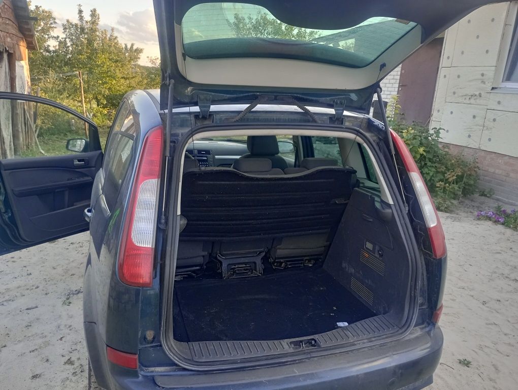 Автомобиль Ford C-max