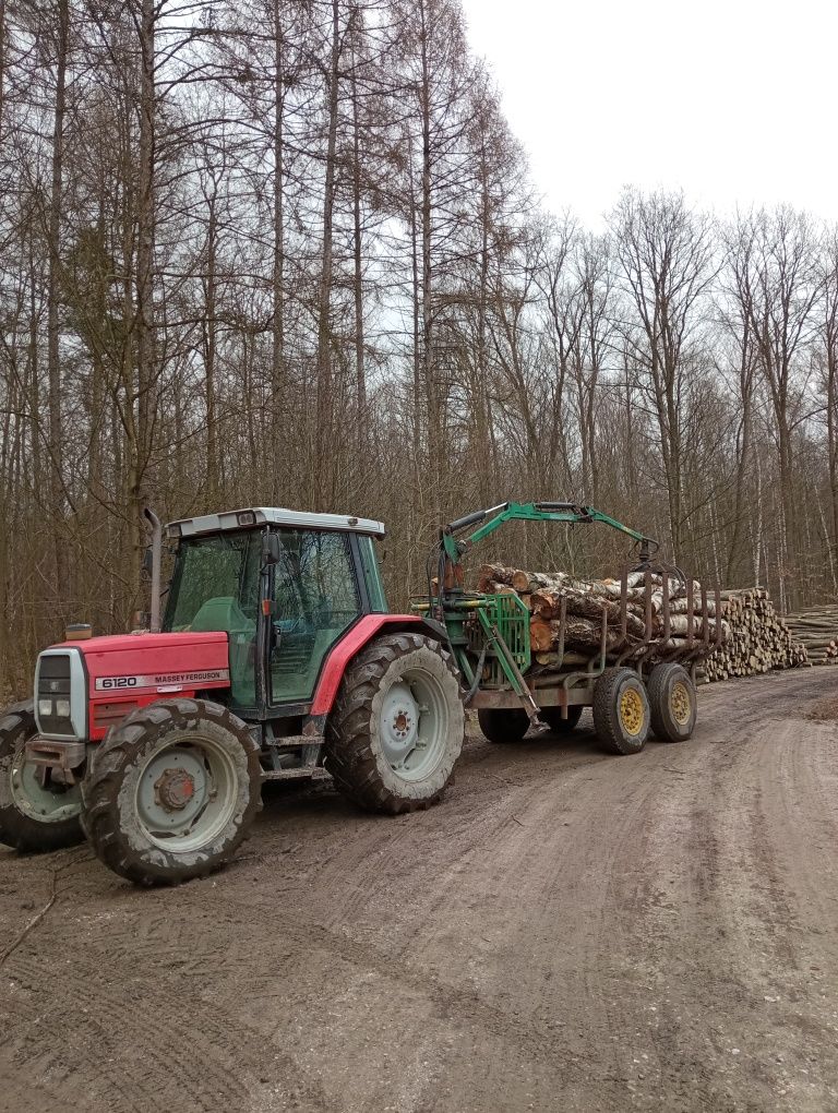 Transport i załadunek drewna rębak