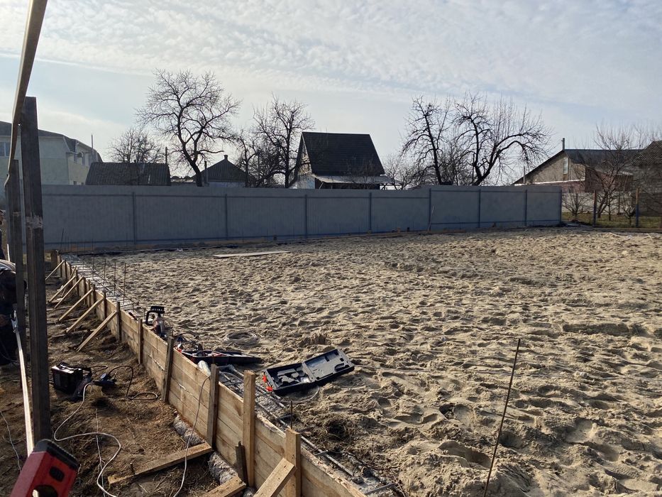 Монтаж забора с профлиста,3д сетки и еврозабор