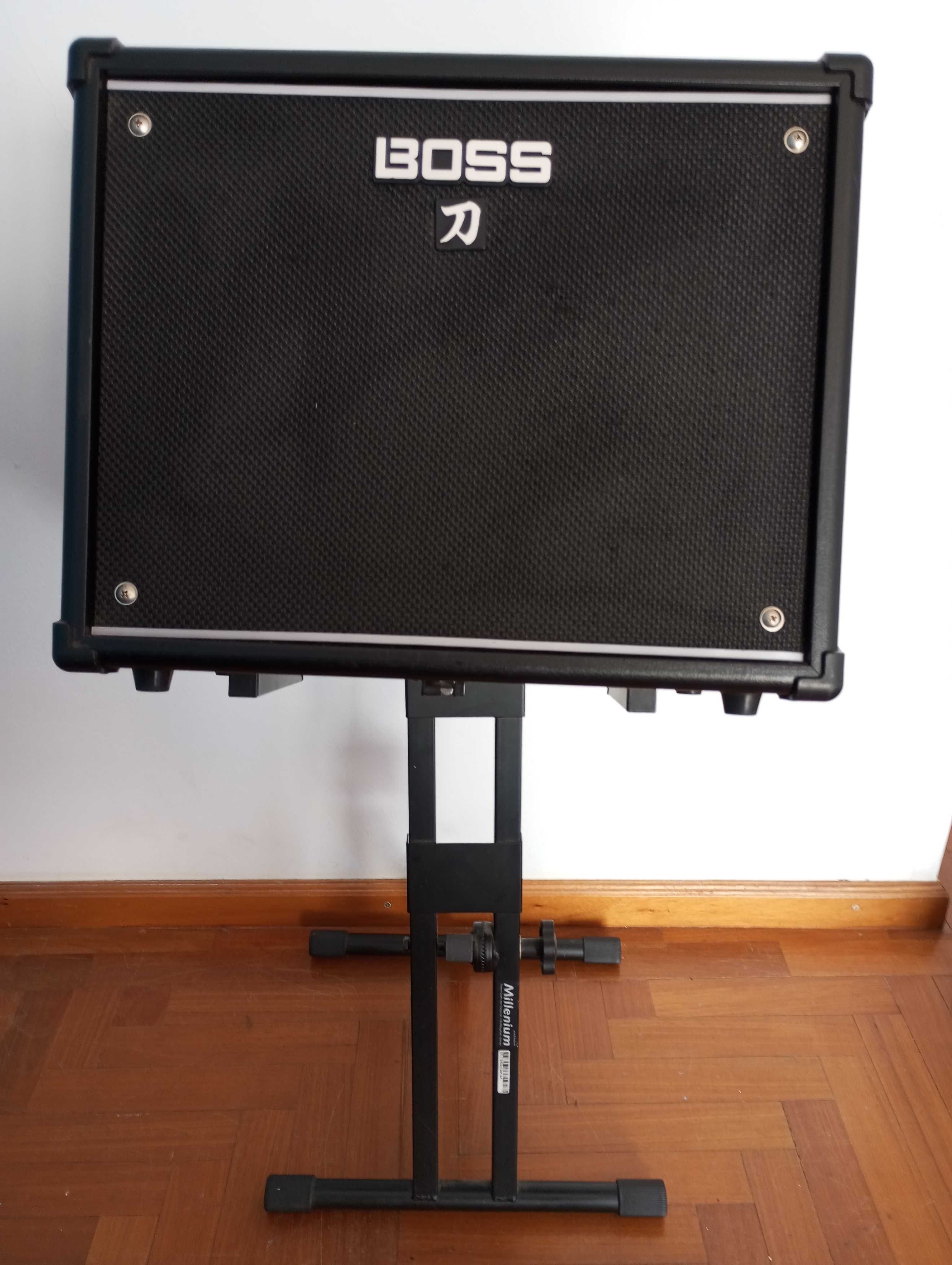 Amplificador de guitarra Boss “Katana” 50W + Suporte Millenium 190€