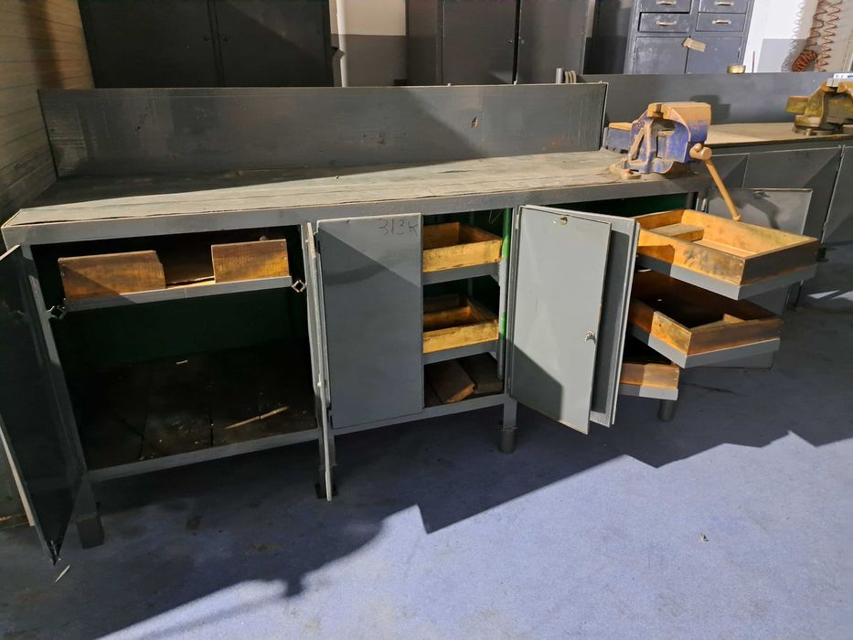 Bancada de trabalho com torno #G289