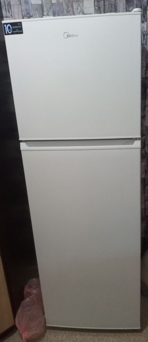 холодильник Midea HD-383FN