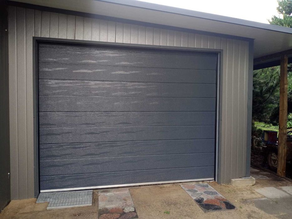 GARAŻE, HALE, KONTENERY, bramy z płyty warstwowej, płyta I i II gat.