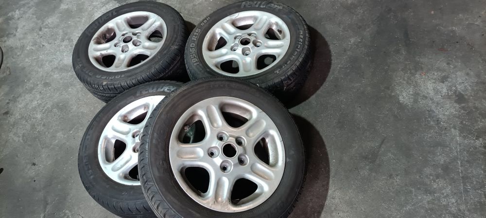 195/60 R15  mais jantes