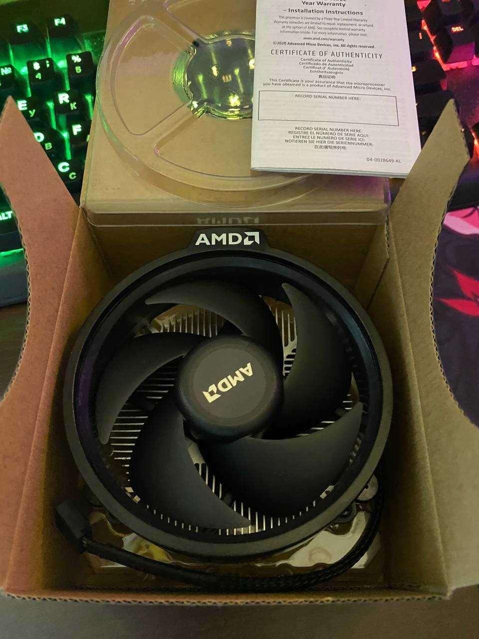 AMD. 2 нові боксові кулери AMD Wraith stealth"вежа"