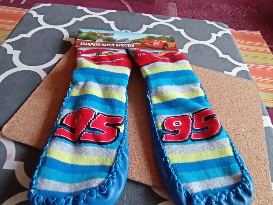Skarpeto- kapcie rozm. 27-28
