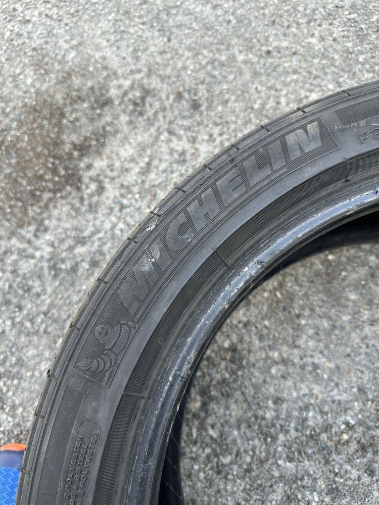 Продам пару 215 45 17 Michelin всесезонка