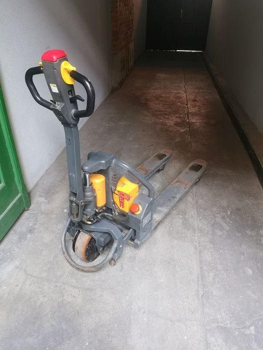 Paleciak elektryczny promag
