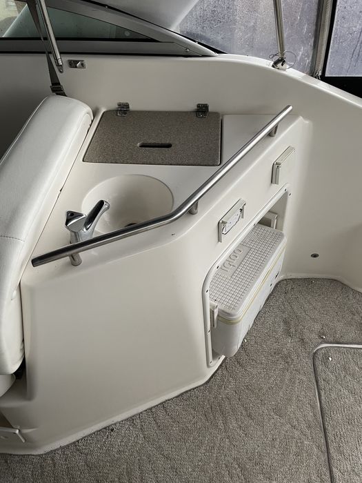 Катер Rinker 270