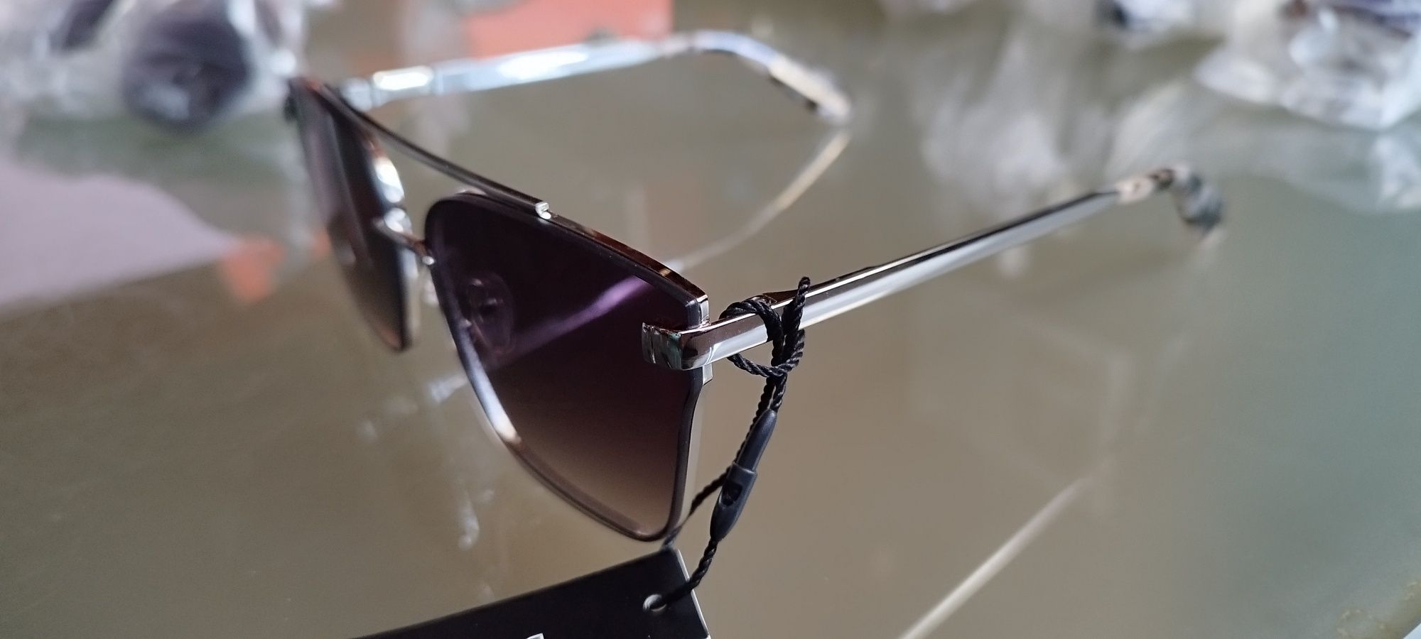 BCBG Max Azria okulary przeciwsłoneczne