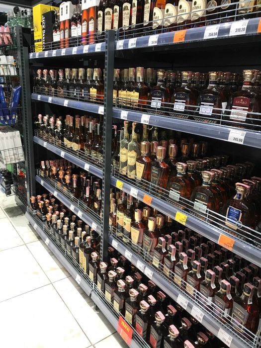 Стелажі торгові l  Стелажі в магазин l Поличкові стелажі