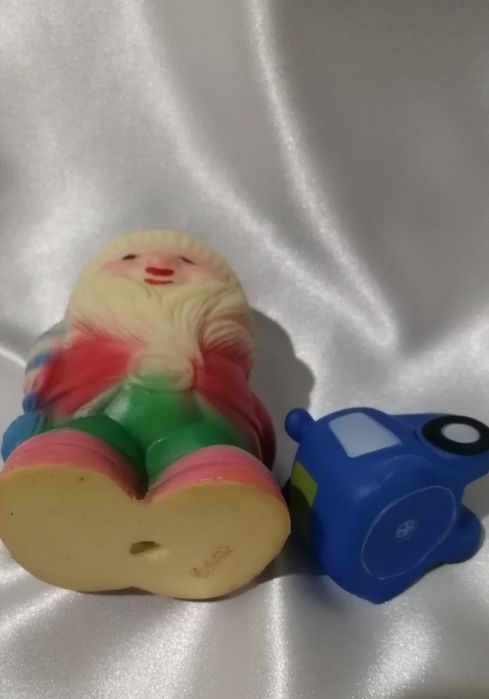 Гномик и Вертолет. Резиновые игрушки.