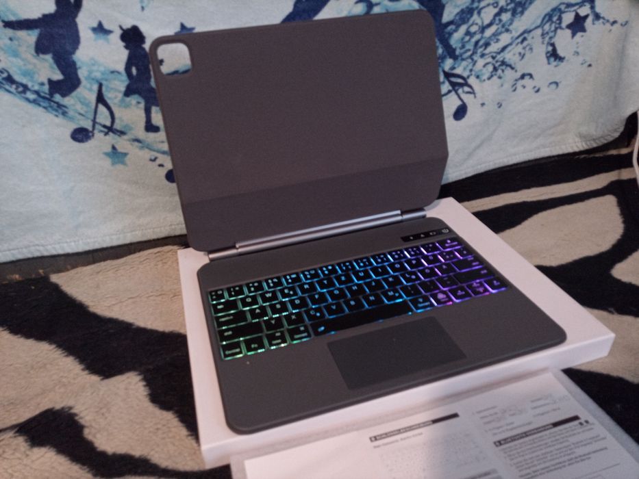 Чохол-клавіатура WINCHKING для iPad Pro 12.9 та iPad Air 13 дюймів