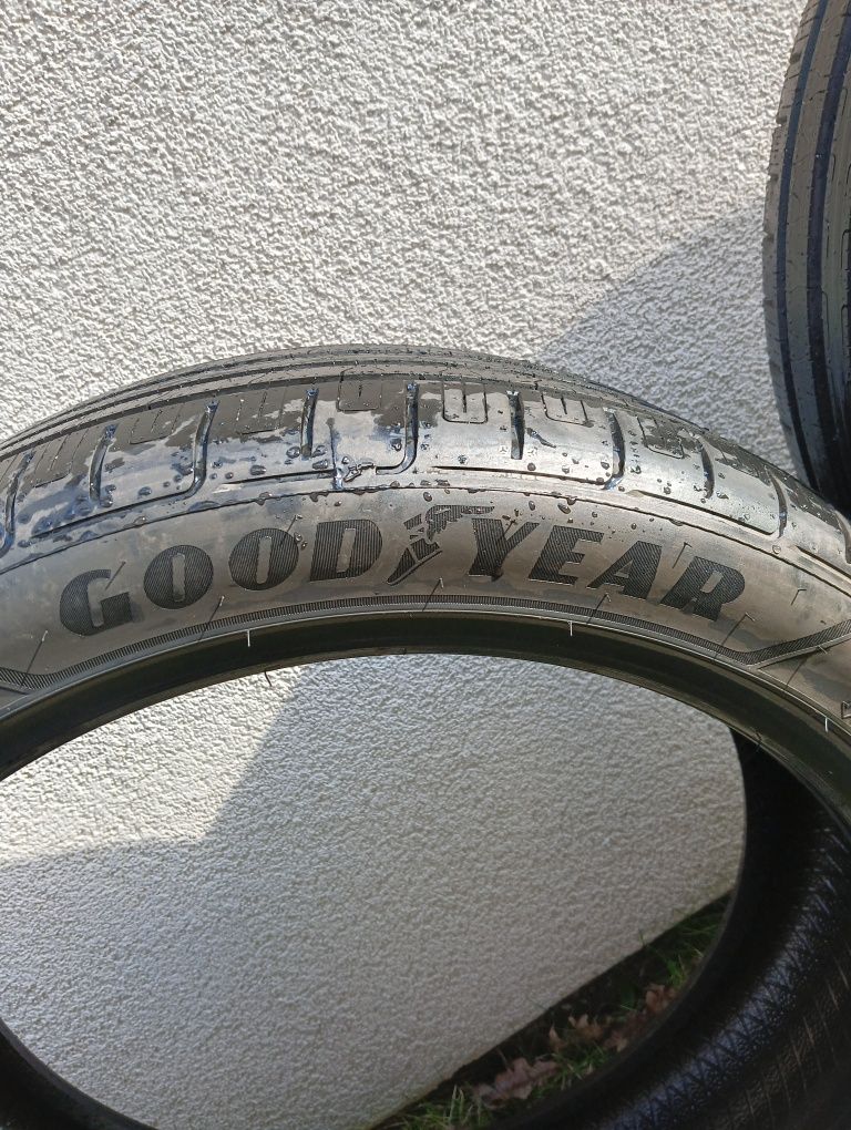 Opony 215/45 R20 Goodyear EfficientGrip Performance