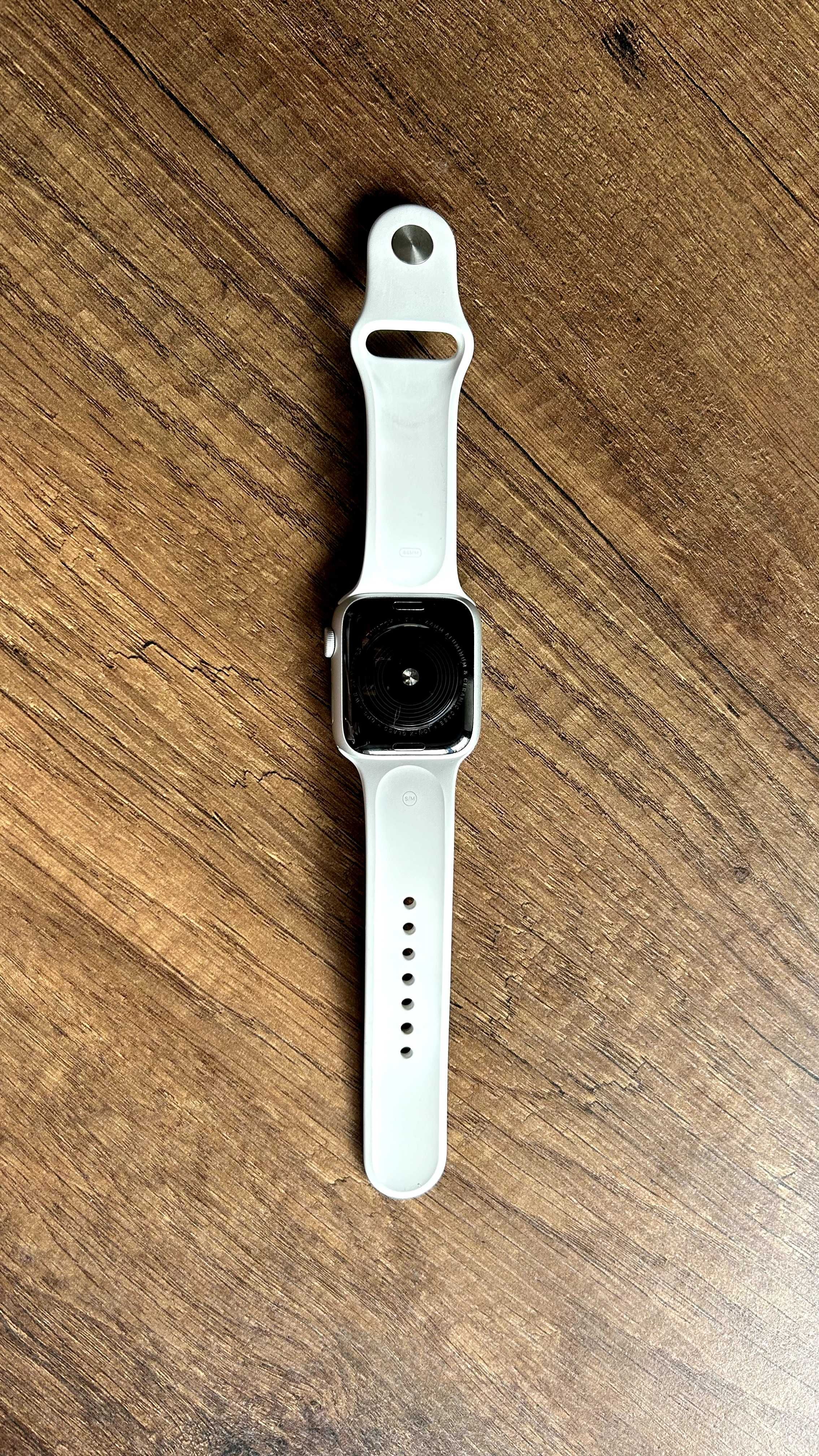 Apple Watch SE 44 mm  Silver