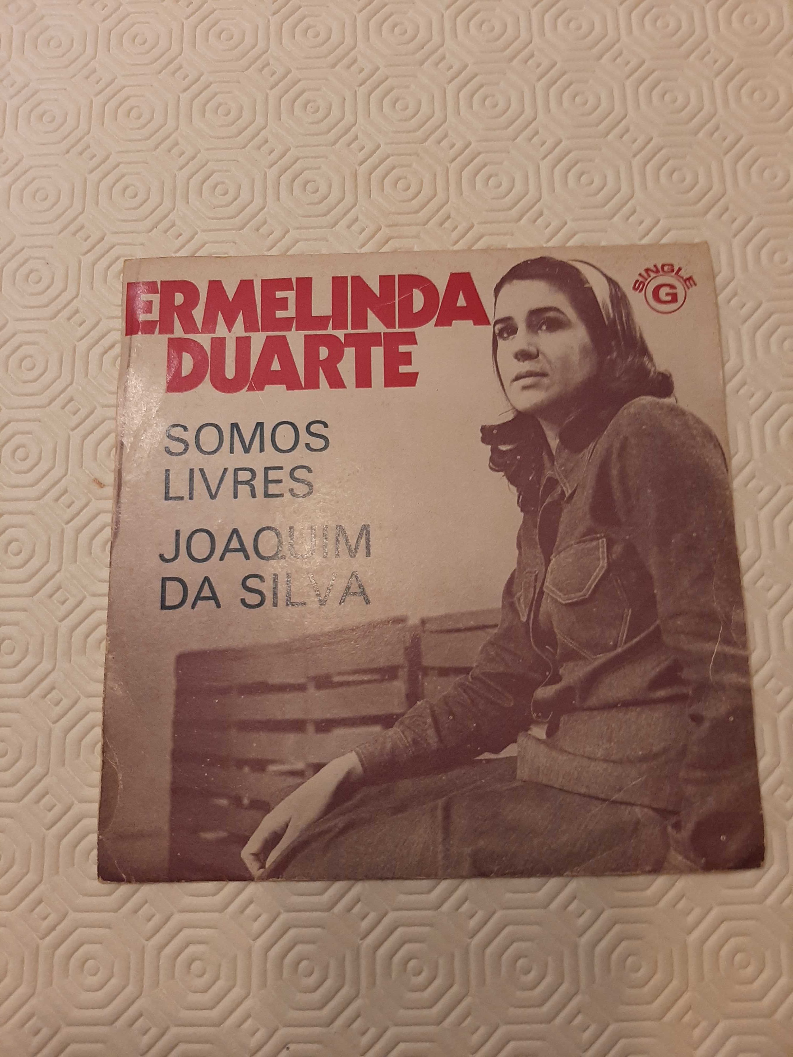Vários singles de diversos artistas portugueses