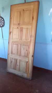 Двері вхідні дерев’яні