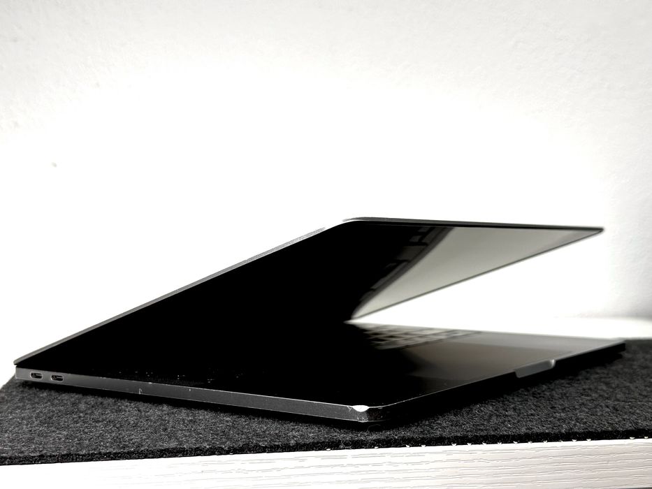 MacBook Pro 13,3” 2019/ i7/ 16GB RAM