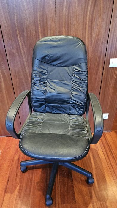 Cadeira Escritório  - Grátis