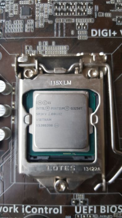 Материнська плата Asus H81M-D під Intel s1150 core 3-7 покоління,DDR 3