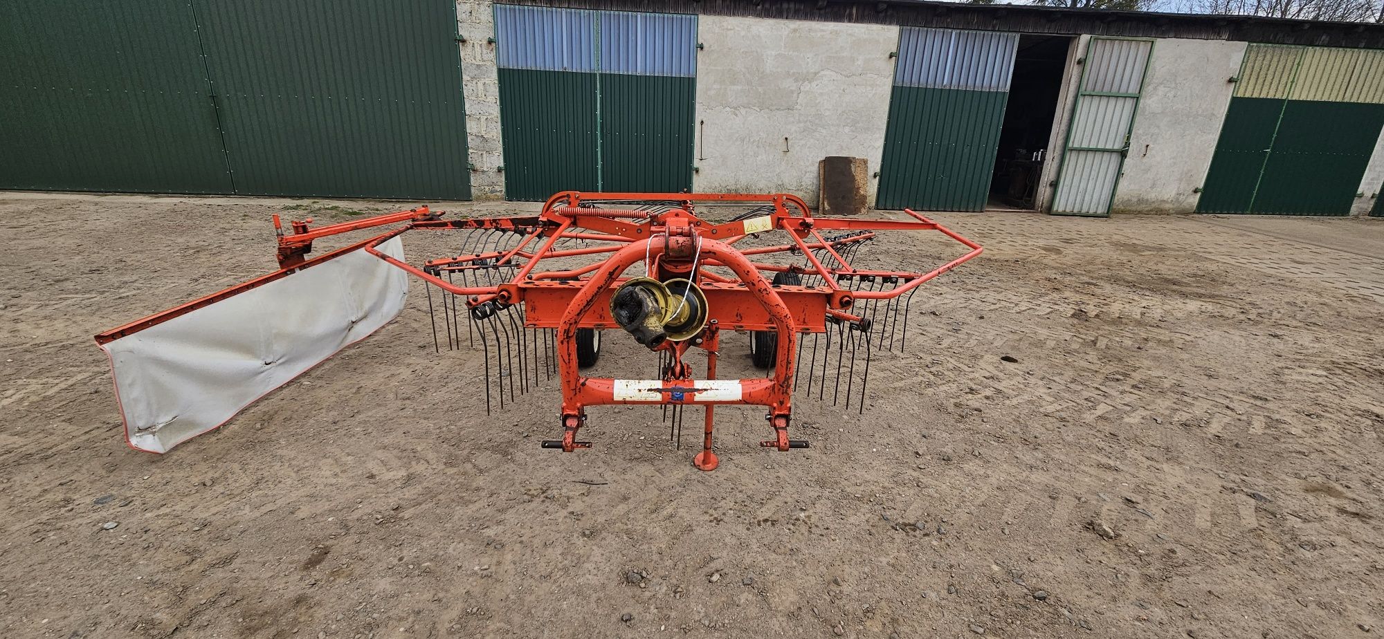 Zgrabiarka KUHN GA 4121 GM MASTERDRIVE ( Kverneland  , Krone )