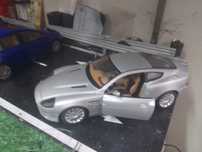 Miniatura 1/18 Aston Martin