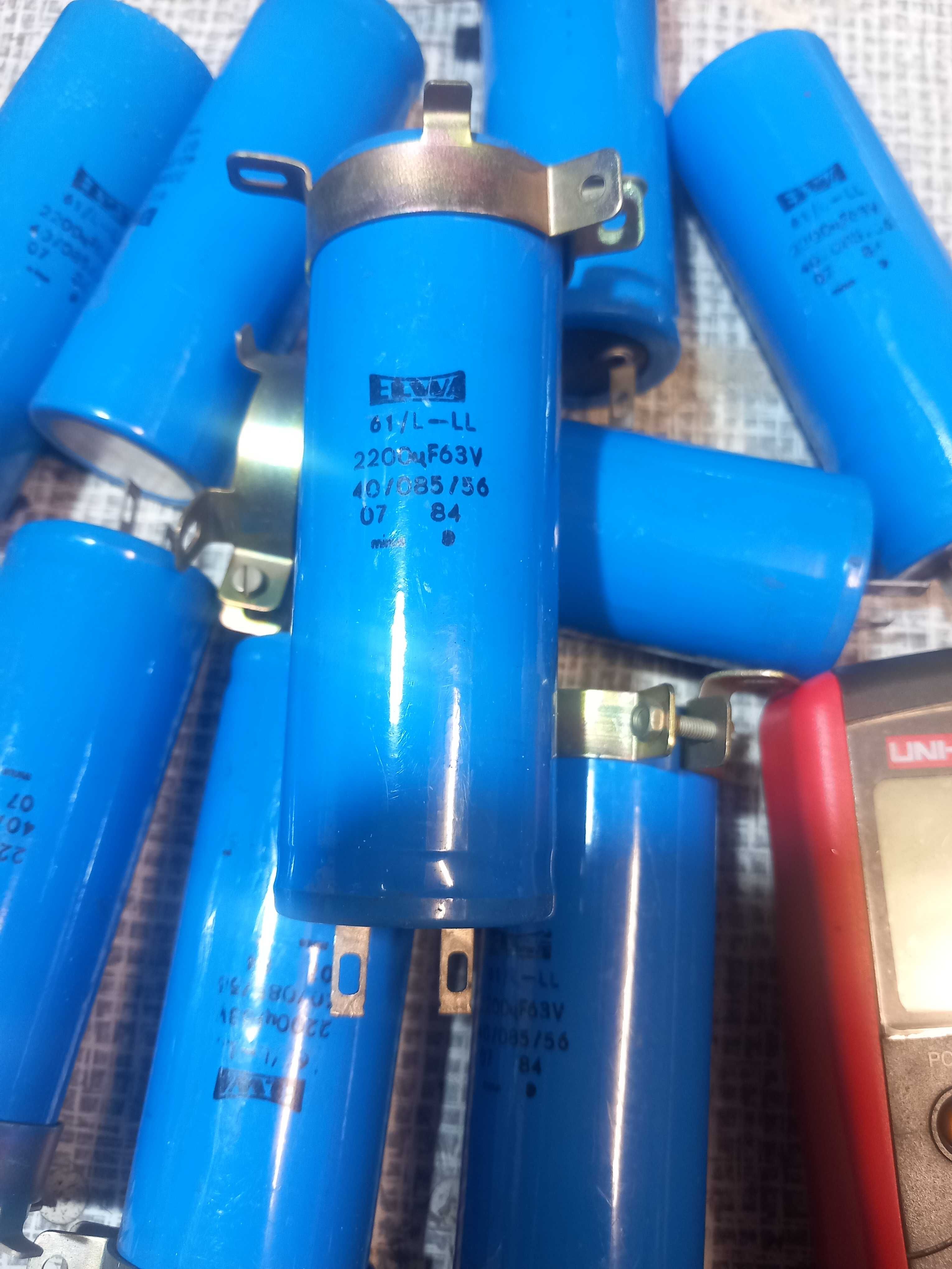 Kondensator elektrolityczny 2200 uF 63 V ELWA