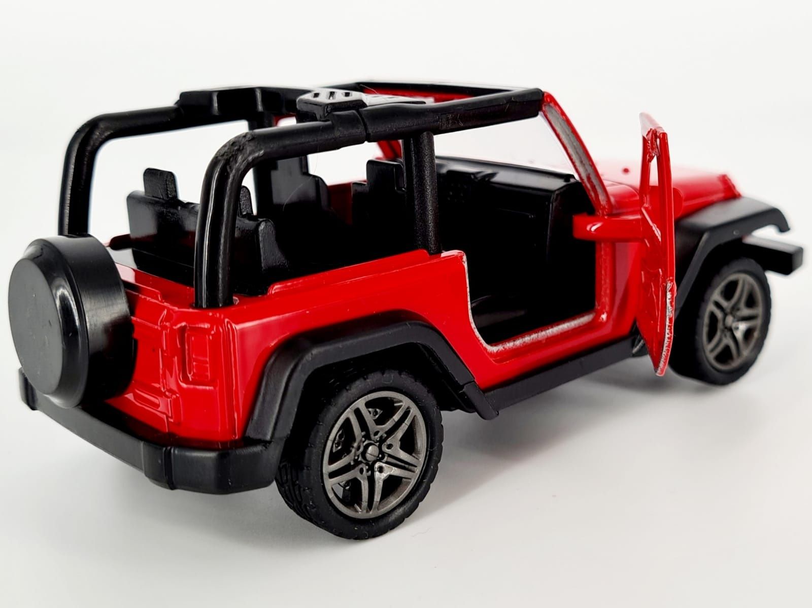 Nowy Czerwony samochodzik Jeep otwierane drzwi - zabawki