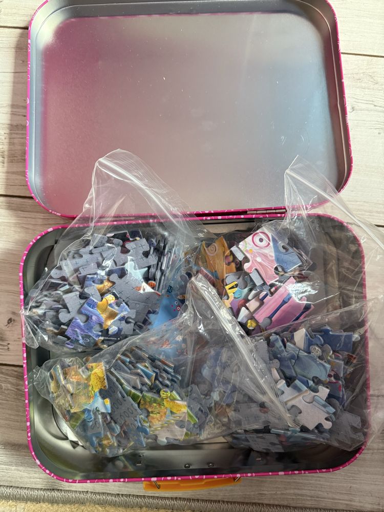 Metalowy limitowany box z puzzlami Mia and me