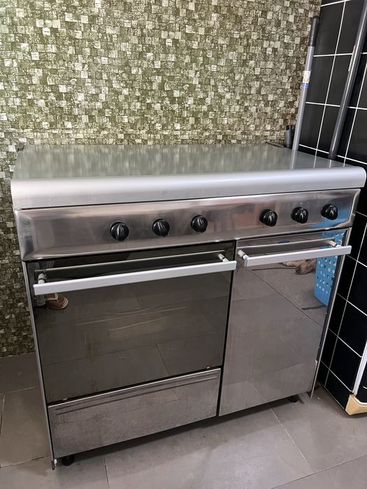 Fogão 5 bocas e forno