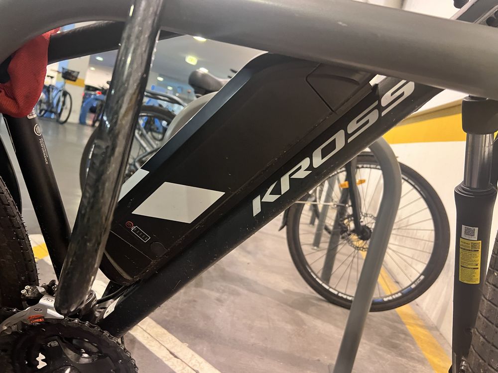 Bicicleta e-Bike KROSS Evado Hybrid 1.0 com 6 Meses